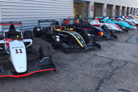 Une écurie de course