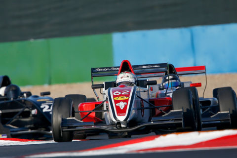 Une écurie de course